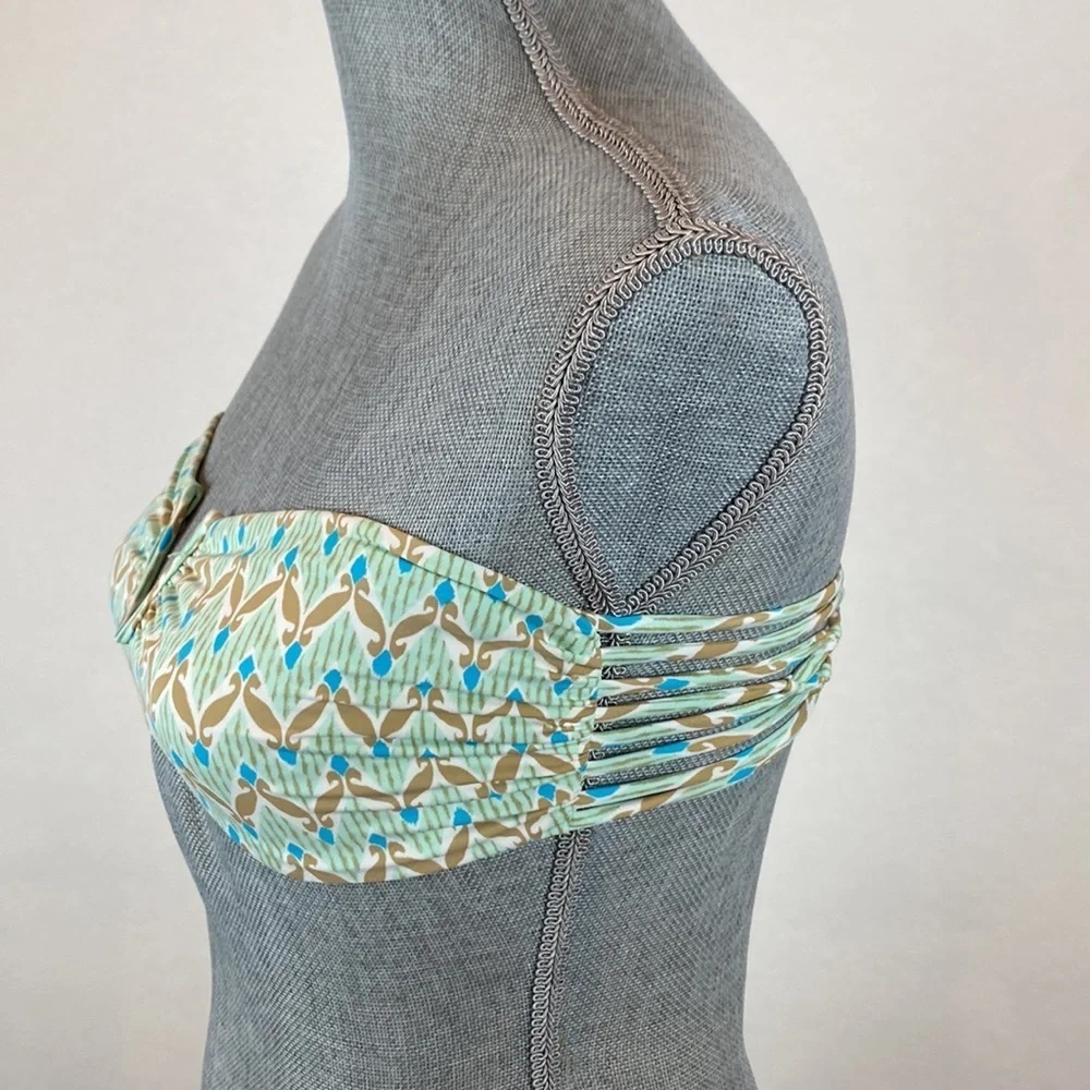 Frankie’s Bikinis Printed Crochet Back Bikini Top Size Large
